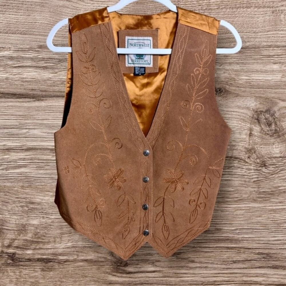 Vintage Northwest Territory Suede leather vest. Brown. Medium